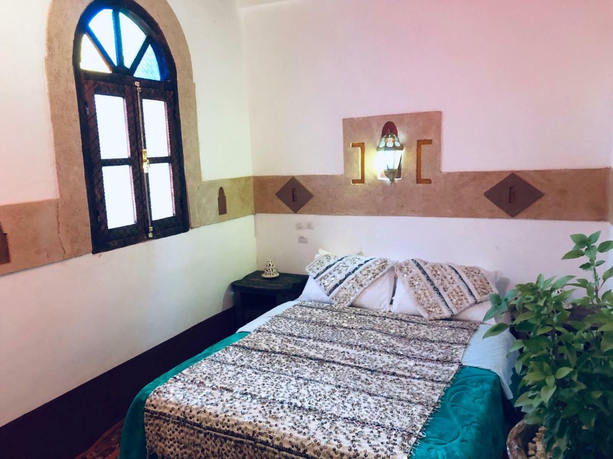 Tafsut Dades Guesthouse Stay With Locals Tamellalt  ภายนอก รูปภาพ